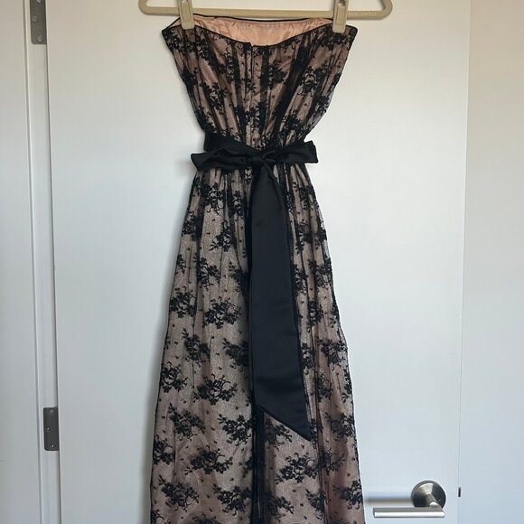 Vintage Strapless Lace Dress - Picture 4 of 12